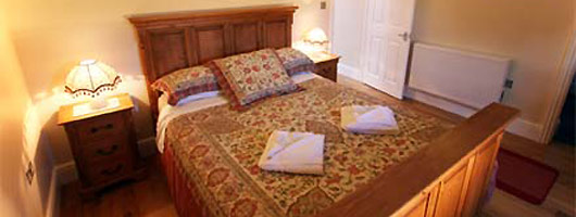 Cirencester hotels, bed and breakfast and self catering holiday rental accommodation Accommidation in Cirencester