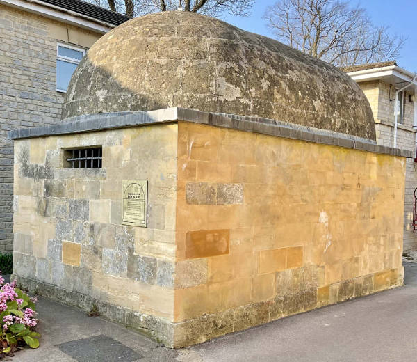 Cirencester Lock Up - Photo copyright cirencester.co.uk