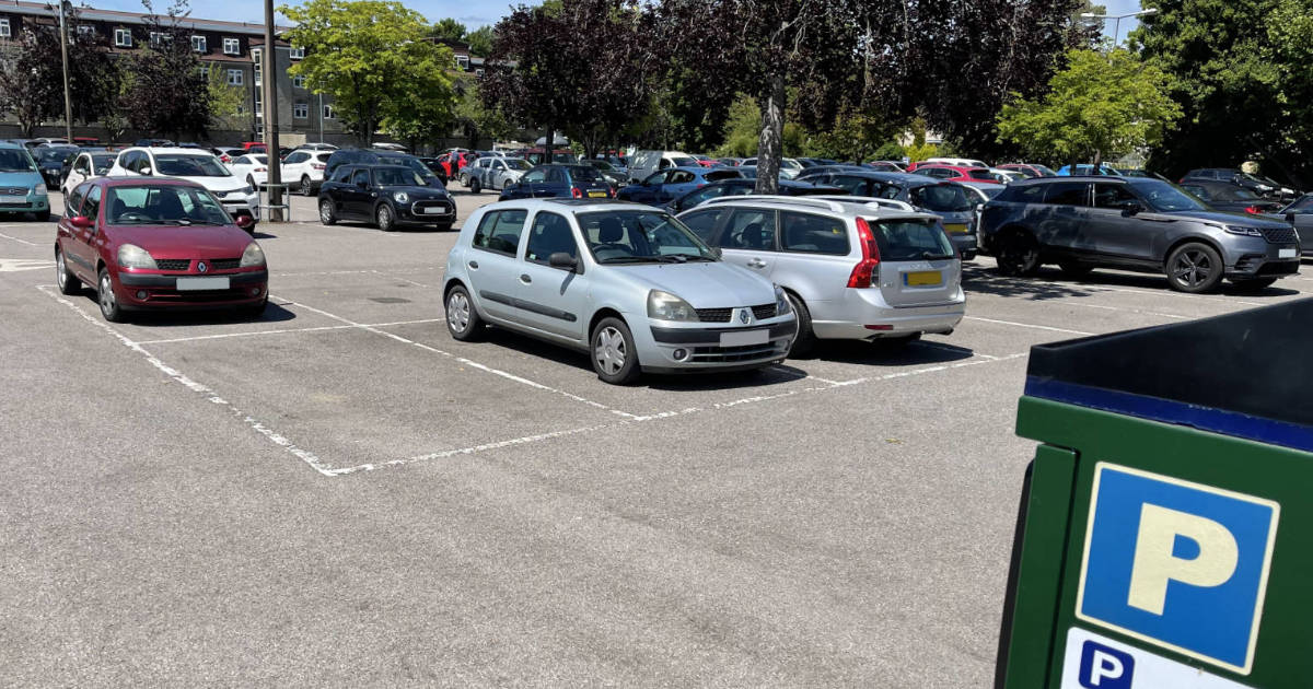 Car Parking in Cirencester, Gloucestershire